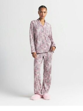 NWT Skims Sleep Long Sleeve Button Up Set